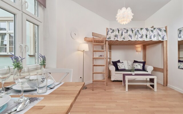 Lavender Apartment Wroclaw By Renters