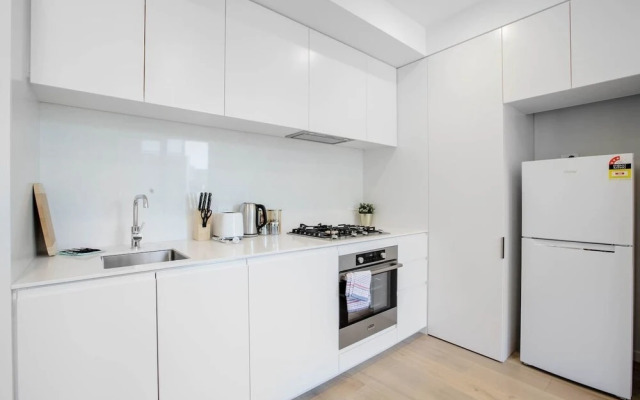 Stunning Bright Apartment At Hawthron/Glenferrie Station