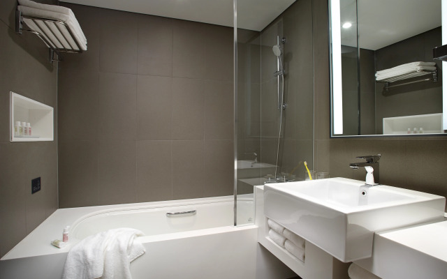 L7 MYEONGDONG by LOTTE HOTELS