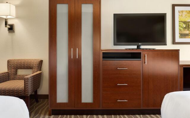 Holiday Inn Hotel & Suites Des Moines - Northwest, an IHG Hotel