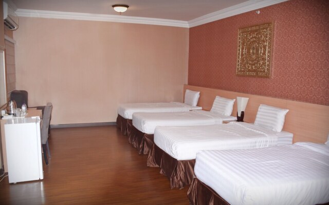Shmoukh Hotel
