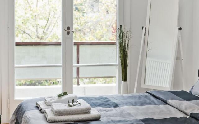 110m² art & tech flat, perfect for digital nomads