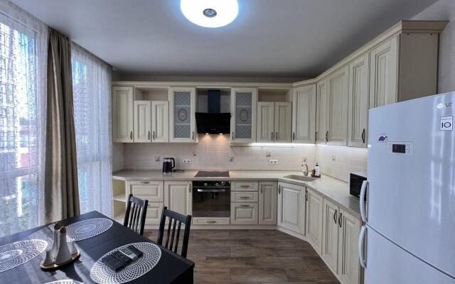 Аврора на улице Войкова