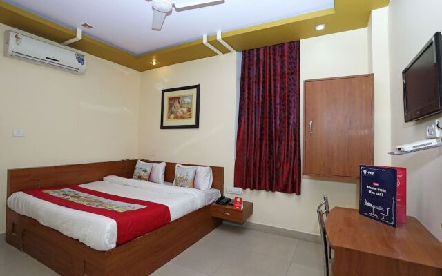 OYO 10413 Hotel Royal Plaza