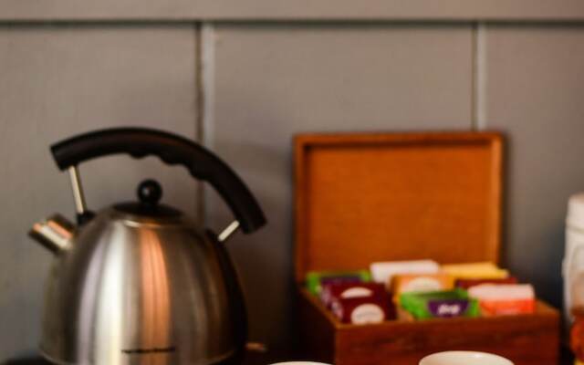 Azalea Inn Bed & Breakfast
