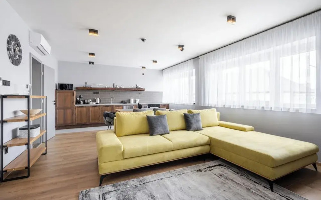 Radnoti Home