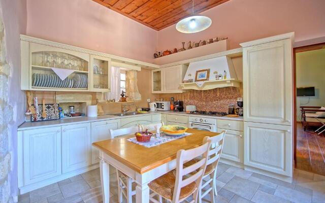 Villa Rodanthi by MediterraneanVillas