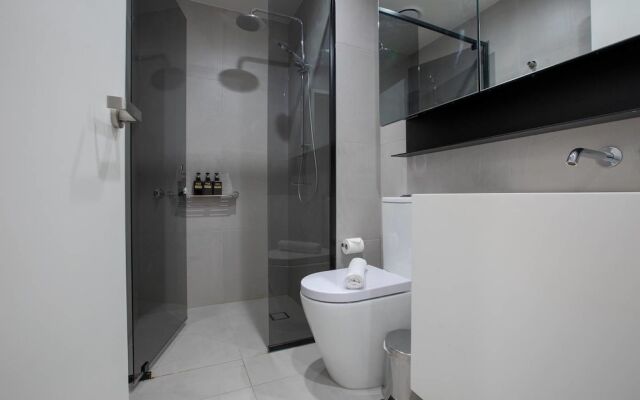 91cozy One Bedroom South Yarra Lively Neighbour
