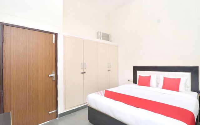 OYO 12683 The Amsons