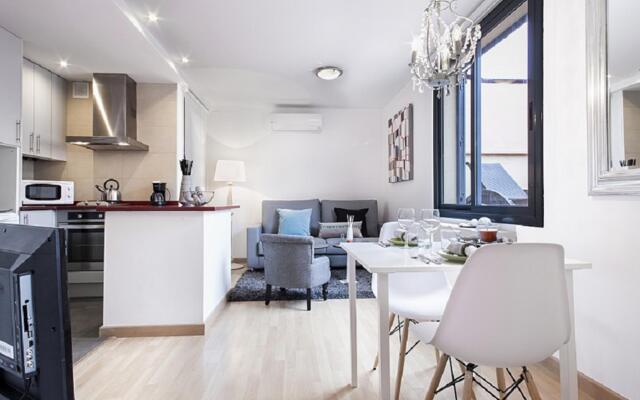 Rambla Paris Attic Apartment