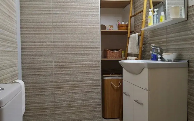 House Sleeps 4 With Pets