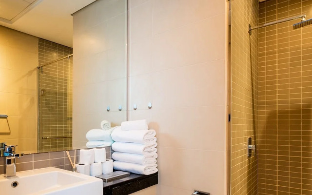 LUX - Dubai Marina Waterfront Suite 2