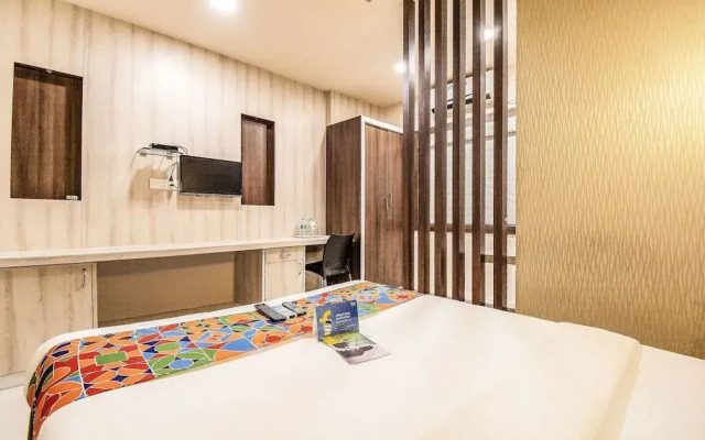 OYO 4324 Hotel Emerald Manor