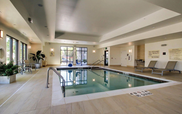 Hampton Inn & Suites Milwaukee West