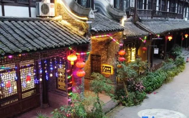 Street town, four-dimensional home