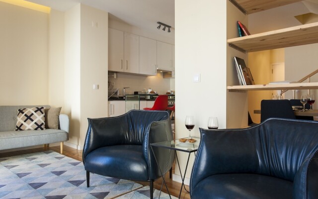 ALTIDO Charming 2BR Apt w/balcony&city views, in Graca