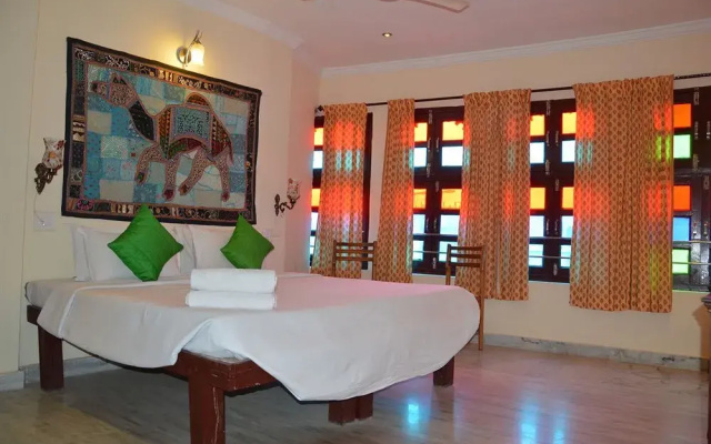 OYO 22442 Lake View Guest House And Restaurant