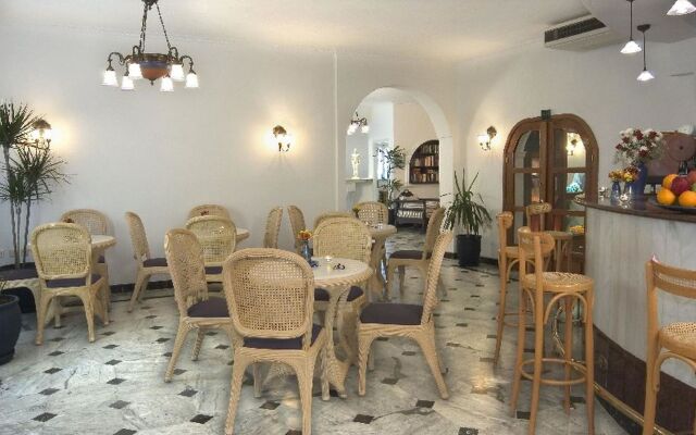 Kouros Village Hotel - Adults Only