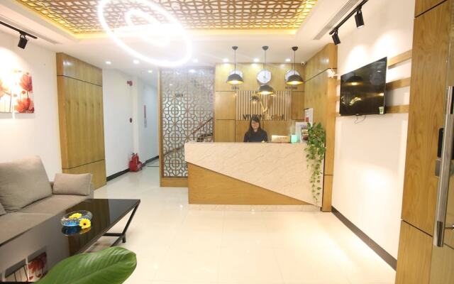Vivian Hotel