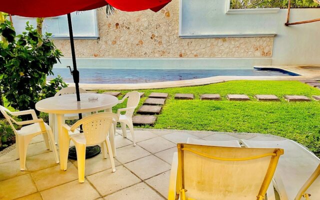 8 Pax Basic Pool Villa