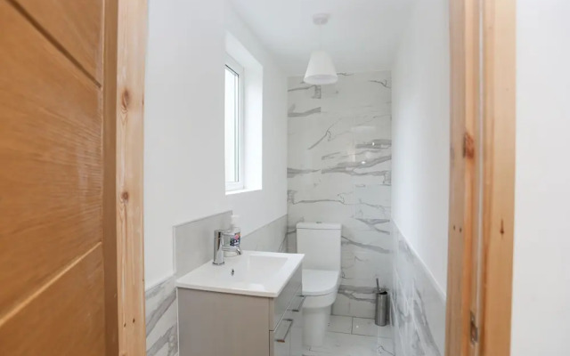 Clydfan, No 1 Trearddur Road