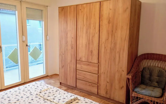 Cozy Trogir Apartment With 3 Bedrooms