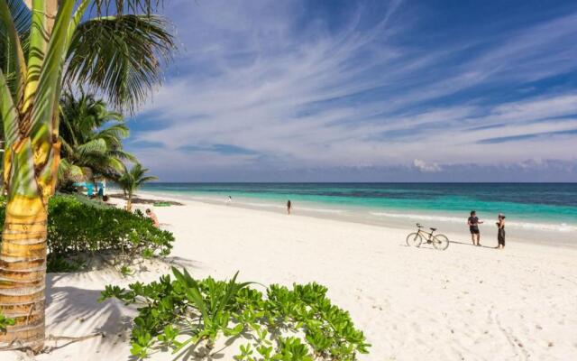 Beachfront luxury villa- 2 bedrooms