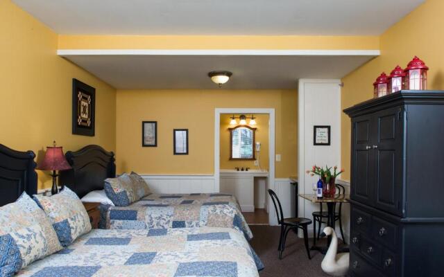 Colonial Inn