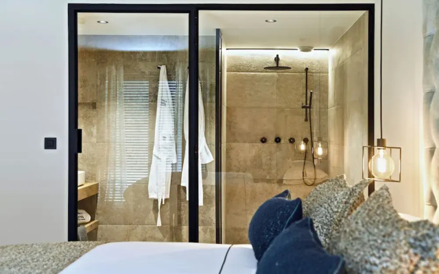 Luxury Villa Retreat at Durbuy Suites for 12 Pers