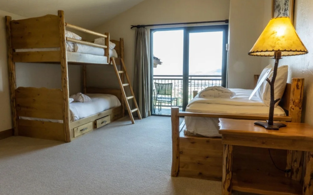 Three Bedroom Penthouse at the base of Canyons by RedAwning