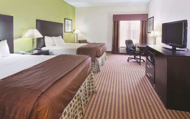 La Quinta Inn & Suites by Wyndham Columbus - Grove City