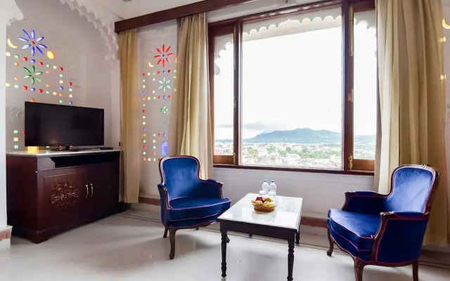 Hotel Raj Kuber