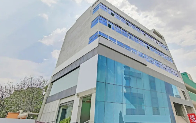 OYO Flagship 29620 New Champion Residency