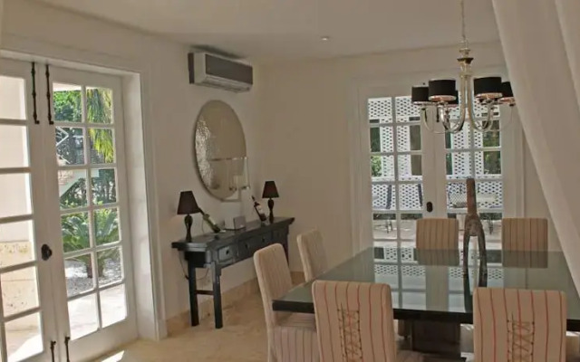Villa Blanca