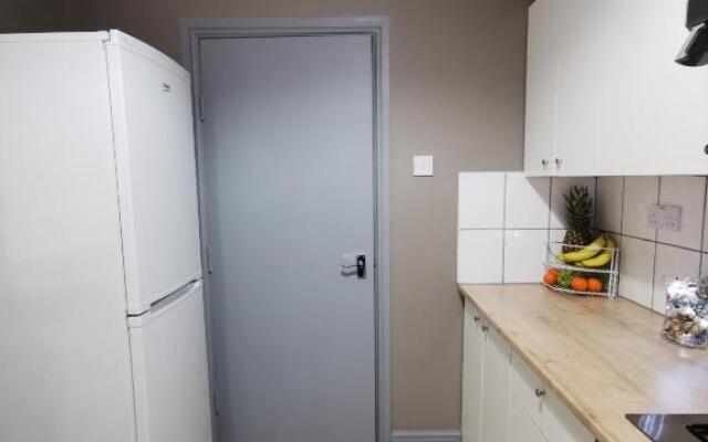 Contractor 1