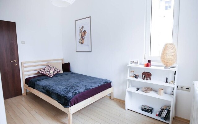 FM Deluxe 2-BDR Apartment - Nika's Place on Dondukov Blvd.