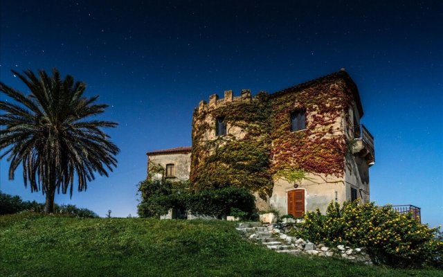 Historical villa in Calabria with colourful garden