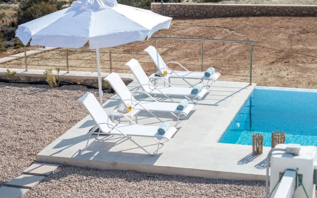 Francis & Gregorys Luxury Villas