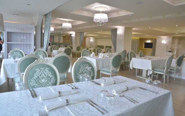 Bristol Central Park Hotel