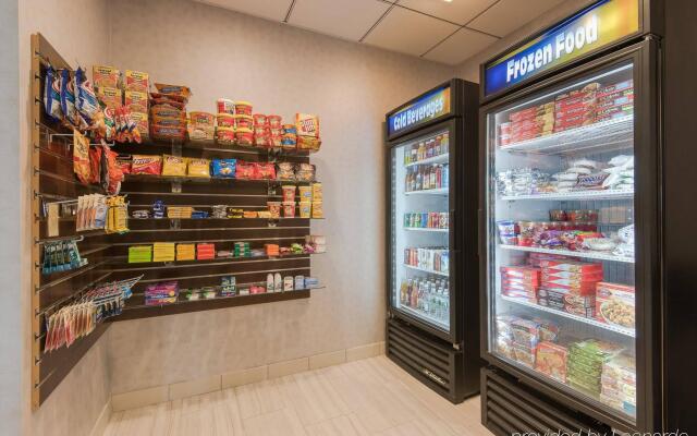 Holiday Inn Express & Suites Norwood