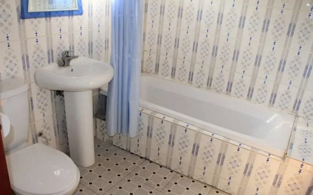 Cristabol Place Hotel