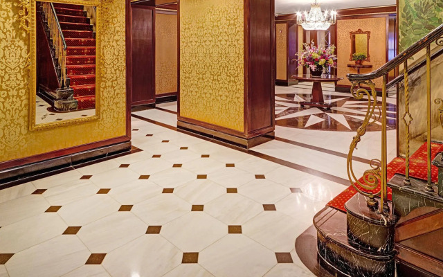 Hotel Elysee by Library Hotel Collection