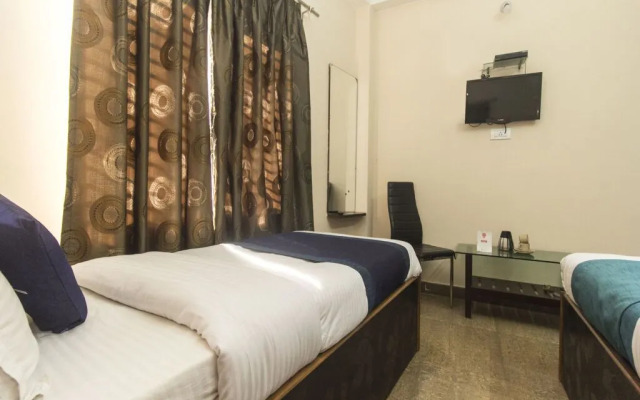 Sky Line Lodge by OYO Rooms