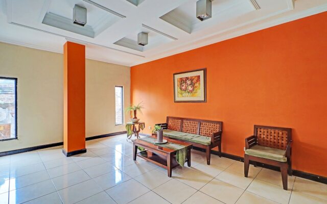 OYO 92439 Hotel Tower Klungkung