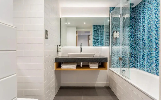 Holiday Inn Dublin Airport