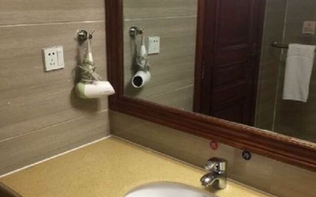 Ibis Chongqing Ranjiaba
