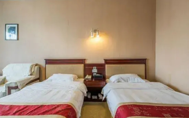 Huang Longshun Hotel