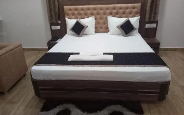 Aastha Inn by FabHotel