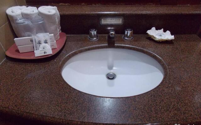 MO2 Westown Hotel Bacolod - Mandalagan