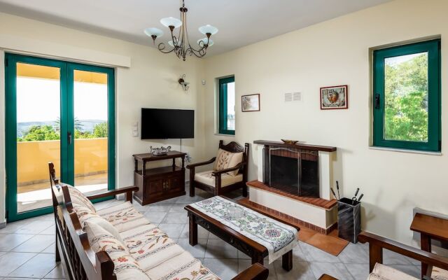Anemos Villa in Salakos